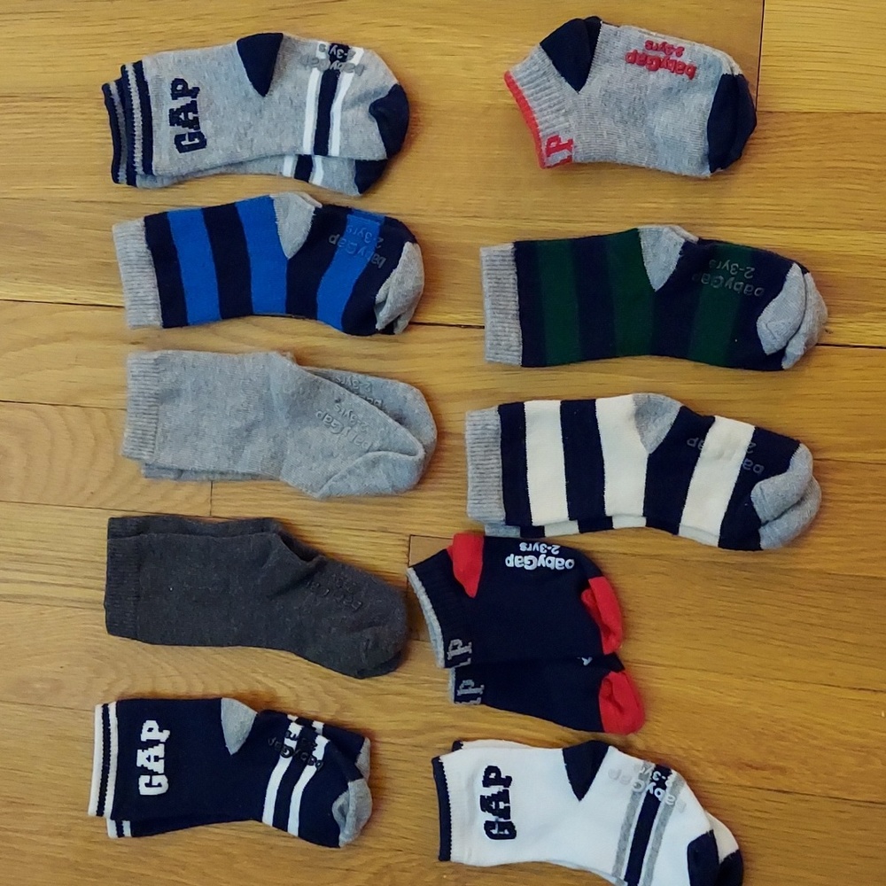 10 pairs boys gap 2-3yrs socks Very good used condition